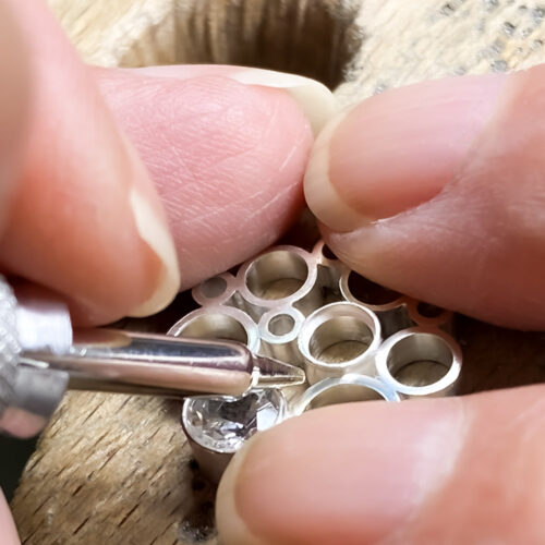 Making of Circling to Infinity Pendant by Jewellery Artist Christina Lim